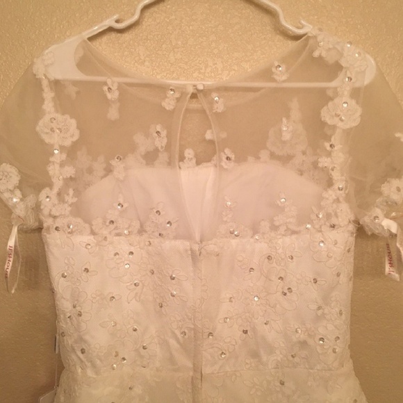 I bought this thinking it was a true size 12. - Picture 6 of 7